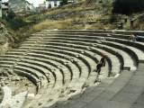 Malaga: Next to the fortress is this awesome old amphitheatre.
